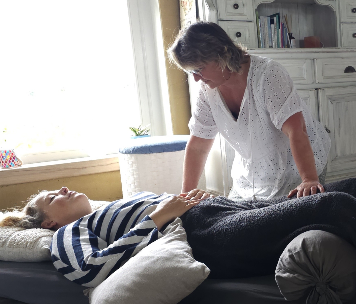 Vrouw tijdens ademsessie